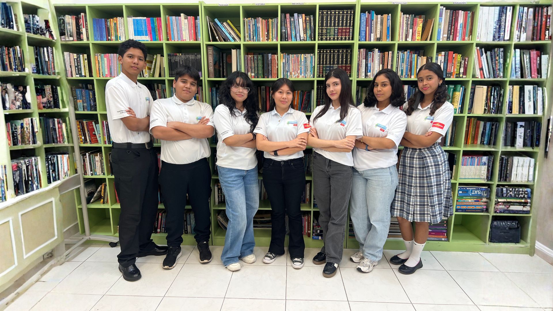 WE ARE INCONFY - Team group photo